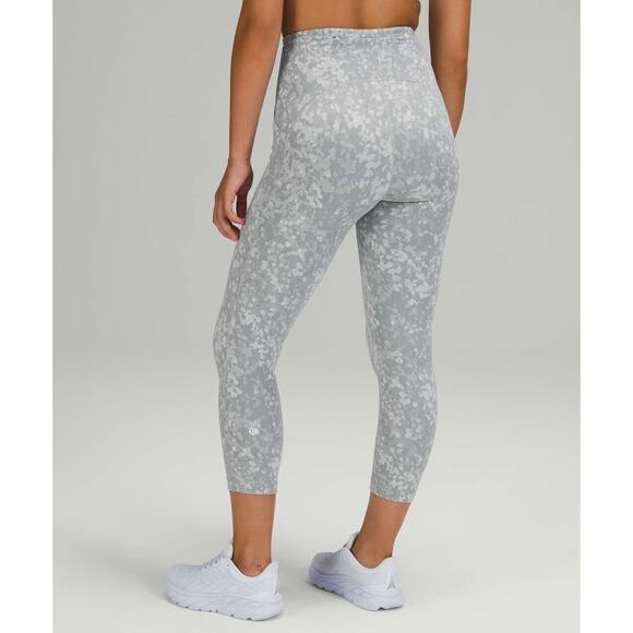 Lululemon Swift Speed HR Crop 21" Speckle Spritz Jacquard Grey Silver Leggings 6 - Picture 3 of 13
